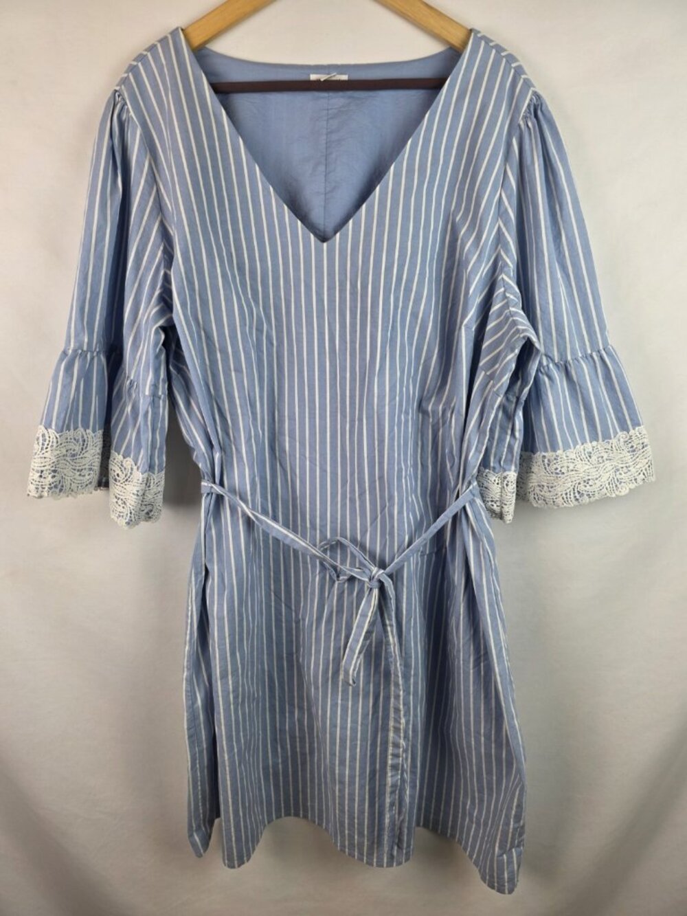 Westport Women's Dress Size 24 Blue & White Striped Half Bell Sleeve Shift Dress